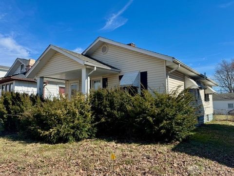 Photo of 2824 S Smithville Road, Dayton, OH 45420 (MLS # 953155)