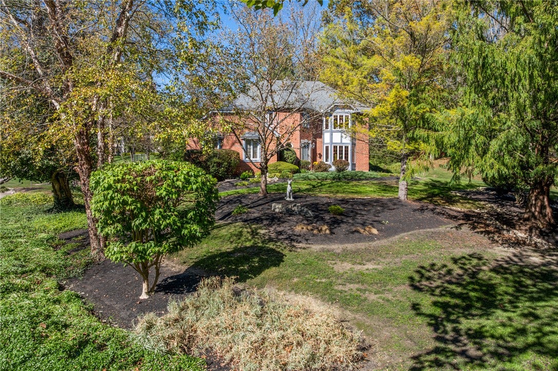 3930 Elizabeth Circle