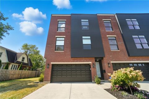 Photo of 3847 Drake Avenue, Cincinnati, OH 45209 (MLS # 944218)