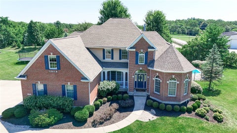 Homes For Sale - 7596 Woodbridge Court<br/> Springboro, OH 45066