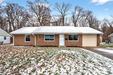 Photo of 357 Halifax Drive, Vandalia, OH 45377 (MLS # 949965)