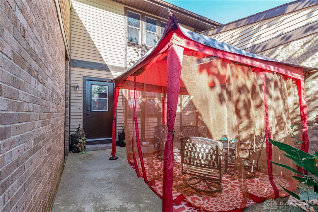 Fairfield, Ohio 45014, United States, 3 Bedrooms Bedrooms, ,3 BathroomsBathrooms,Residential,Active,222117