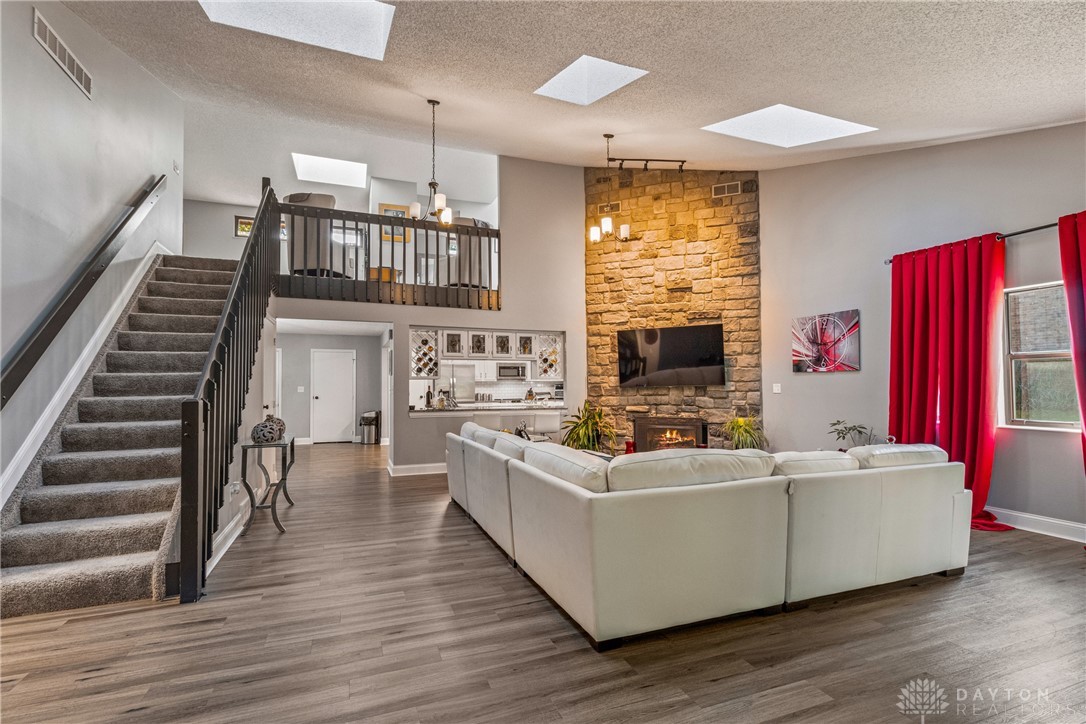 Fairfield, Ohio 45014, United States, 3 Bedrooms Bedrooms, ,3 BathroomsBathrooms,Residential,Active,222117