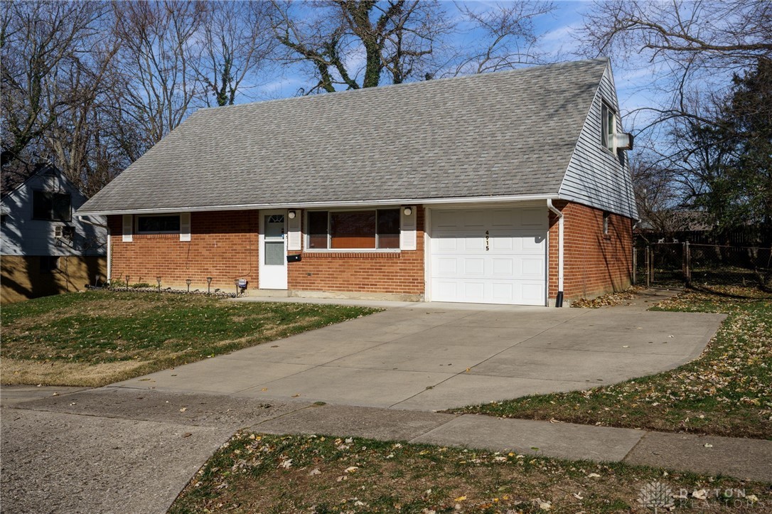 4915 Rittenhouse Drive, Dayton, Ohio image 2