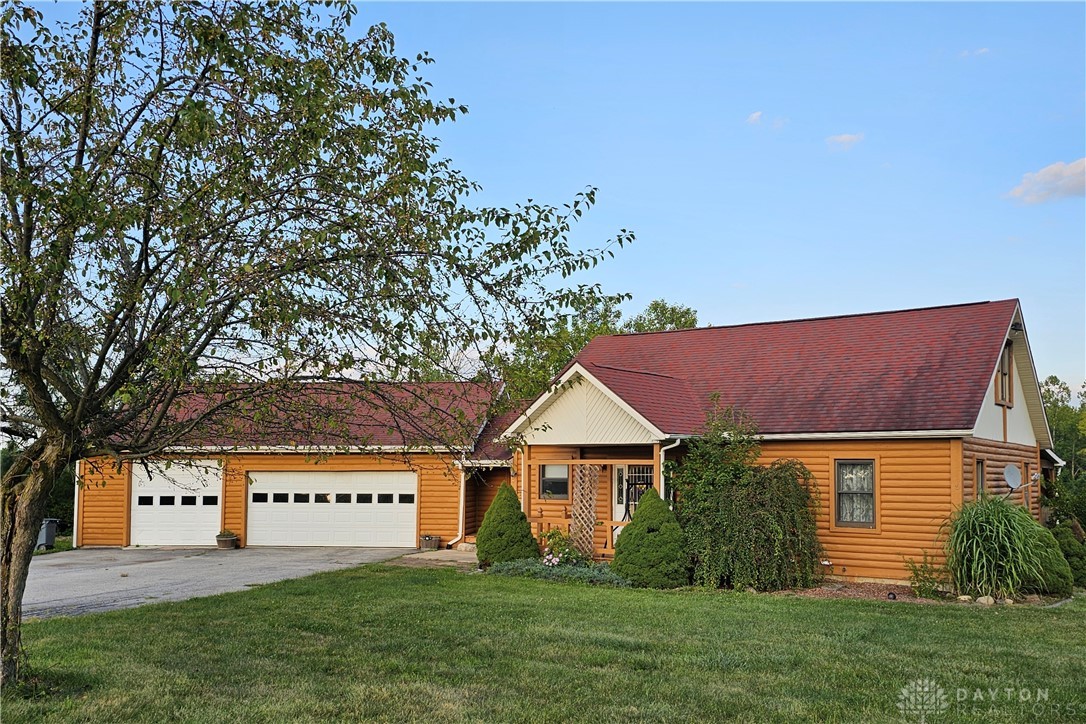 10571 Schenk Road, Sidney, Ohio image 1