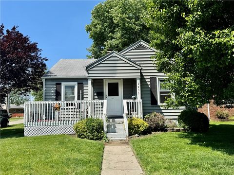 Photo of 1201 Eureka Drive, Dayton, OH 45419 (MLS # 959417)