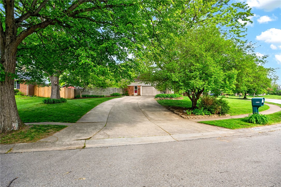 9019 Woodstream Lane