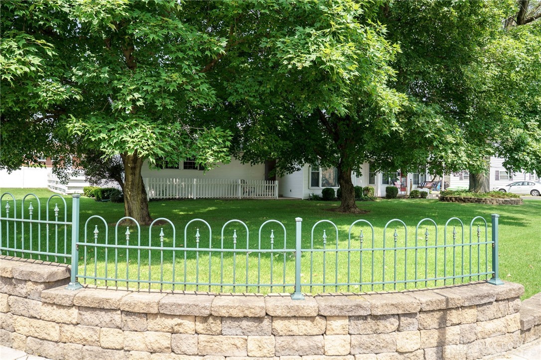 7 Kiser Drive, Tipp City, Ohio image 4