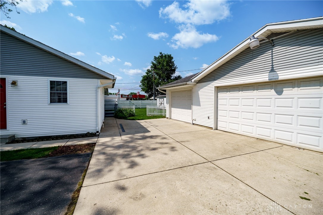 7 Kiser Drive, Tipp City, Ohio image 40