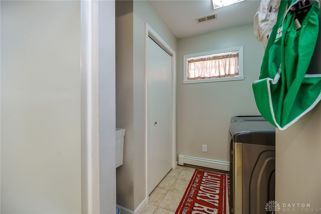7 Kiser Drive, Tipp City, Ohio image 30