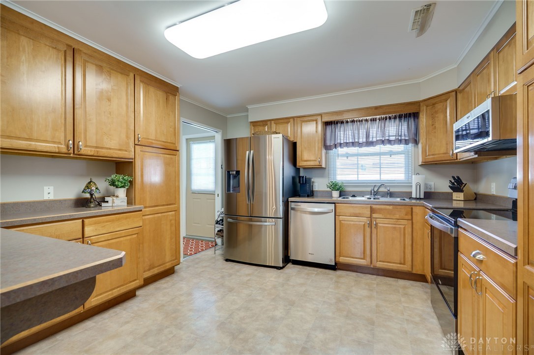 7 Kiser Drive, Tipp City, Ohio image 15