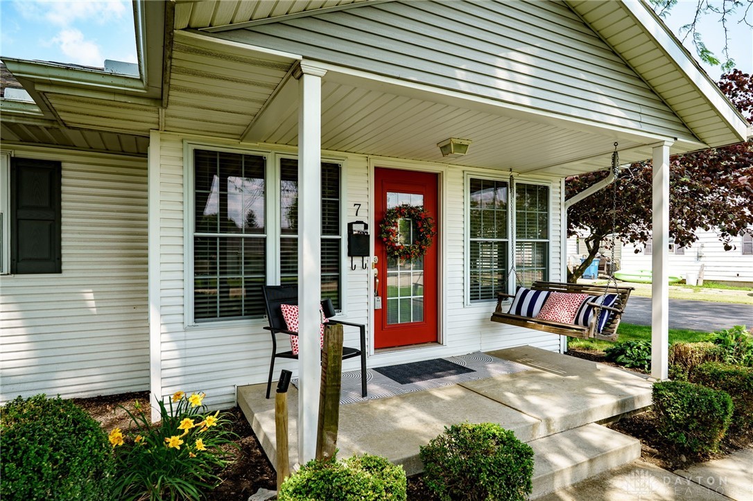 7 Kiser Drive, Tipp City, Ohio image 5