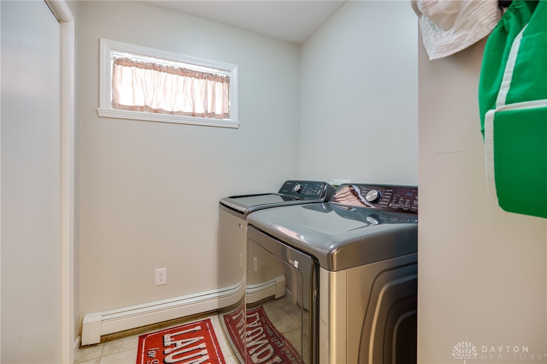 7 Kiser Drive, Tipp City, Ohio image 31