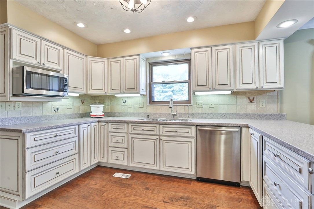 5610 Peters Road, Tipp City, Ohio image 11