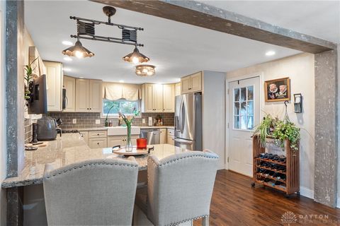 Tiny photo for 775 S Main Street, Springboro, OH 45066 (MLS # 945986)