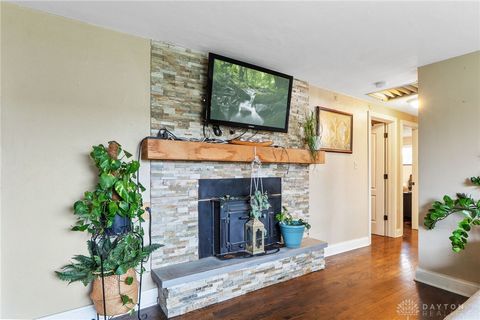 Tiny photo for 775 S Main Street, Springboro, OH 45066 (MLS # 945986)