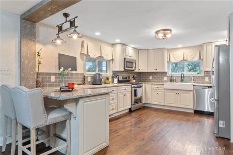 Tiny photo for 775 S Main Street, Springboro, OH 45066 (MLS # 945986)