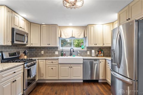 Tiny photo for 775 S Main Street, Springboro, OH 45066 (MLS # 945986)
