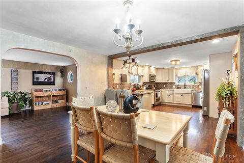 Tiny photo for 775 S Main Street, Springboro, OH 45066 (MLS # 945986)