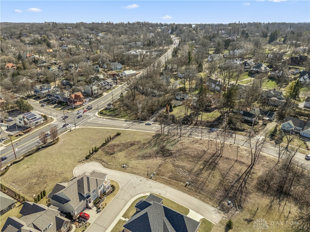 Pointe Oakwood Way, Oakwood, Ohio image 9