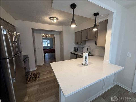 Tiny photo for 6583 Benjamin Franklin Drive, Englewood, OH 45322 (MLS # 945449)
