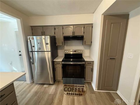 Tiny photo for 6583 Benjamin Franklin Drive, Englewood, OH 45322 (MLS # 945449)