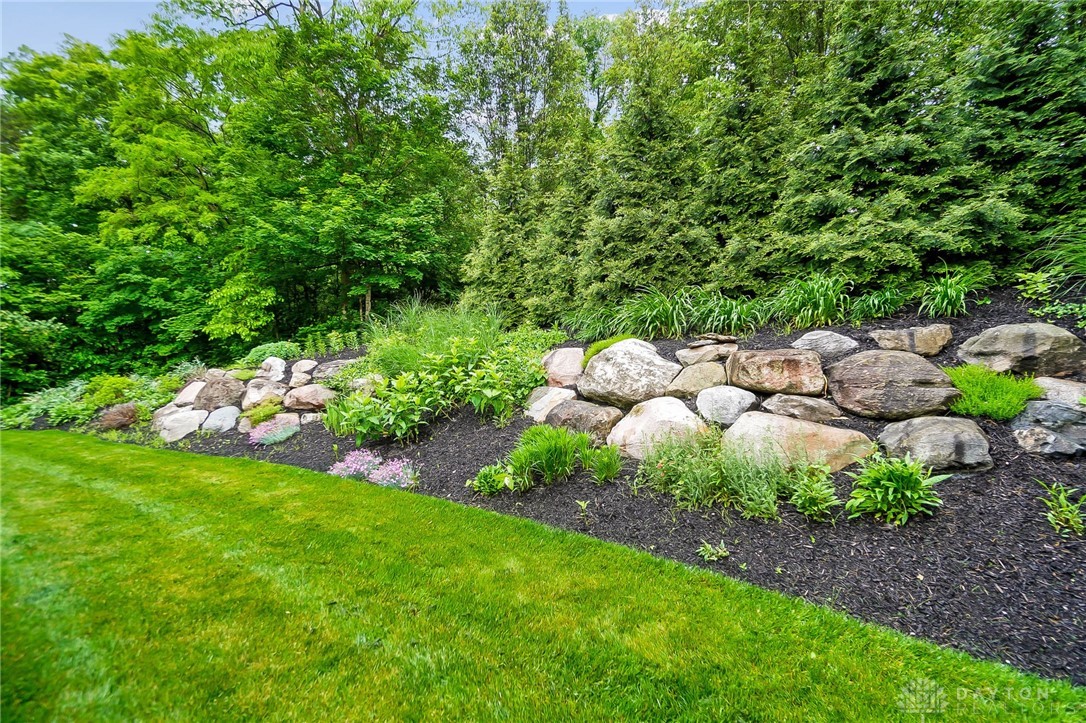 7721 Country Brook Court, Springboro, Ohio image 3