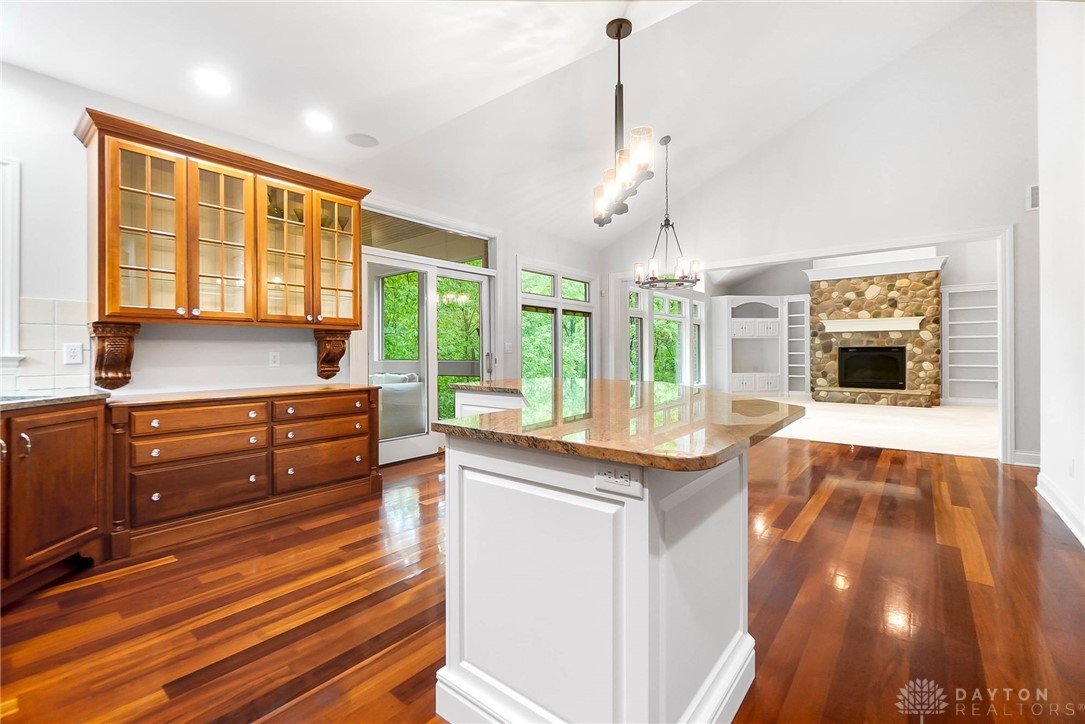 7721 Country Brook Court, Springboro, Ohio image 24