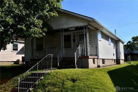 Photo of 1012 Chelsea Avenue, Dayton, OH 45420 (MLS # 945871)