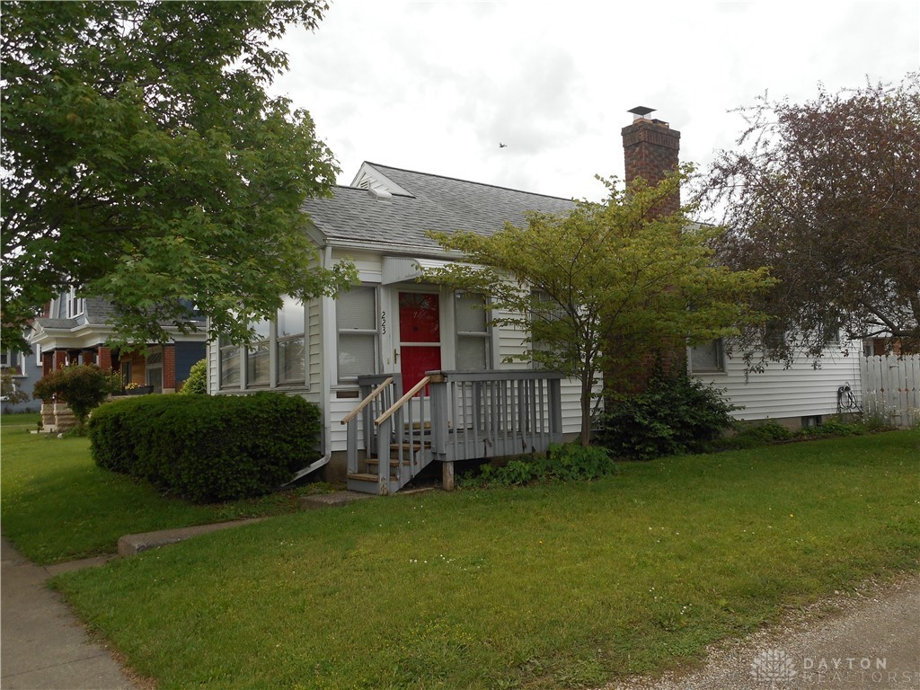 223 W Washington Street, New Carlisle, Ohio image 27