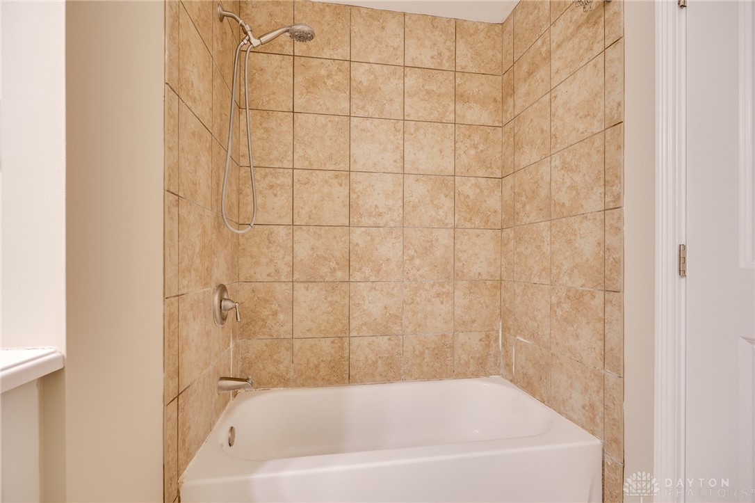 Beavercreek, Ohio 45434, United States, 3 Bedrooms Bedrooms, ,2 BathroomsBathrooms,Residential,Pending,155060