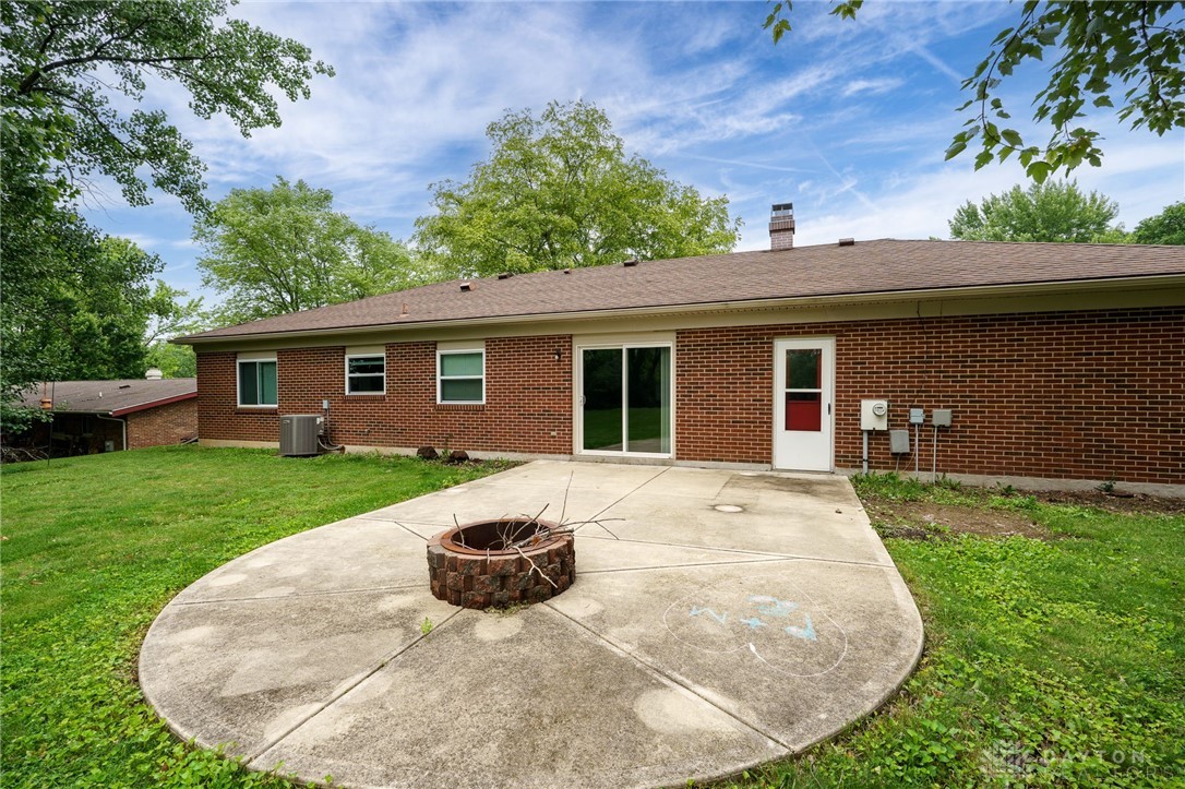 Beavercreek, Ohio 45434, United States, 3 Bedrooms Bedrooms, ,2 BathroomsBathrooms,Residential,Pending,155060