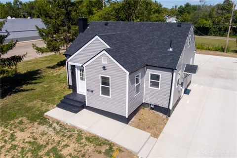 Photo of 3801 Salem Avenue, Dayton, OH 45406 (MLS # 954318)