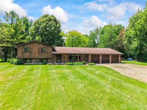 Photo of 4926 Phillipsburg Union Road, Clayton, OH 45322 (MLS # 960486)