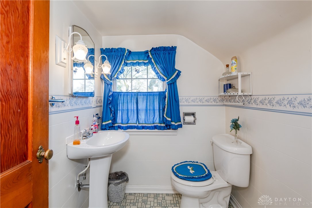 817 Old Mill Road, Springfield, Ohio image 35