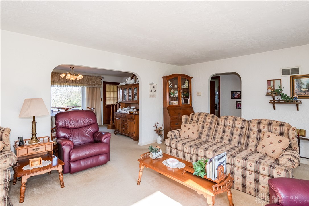 817 Old Mill Road, Springfield, Ohio image 14
