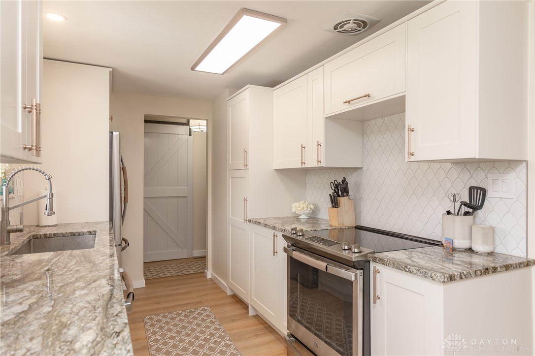 6641 Harshmanville Road, Dayton, Ohio image 12