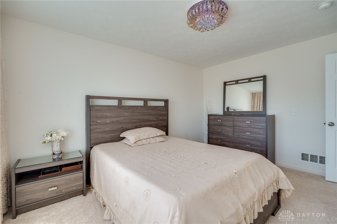4239 Silver Oak Way, Dayton, Ohio image 37