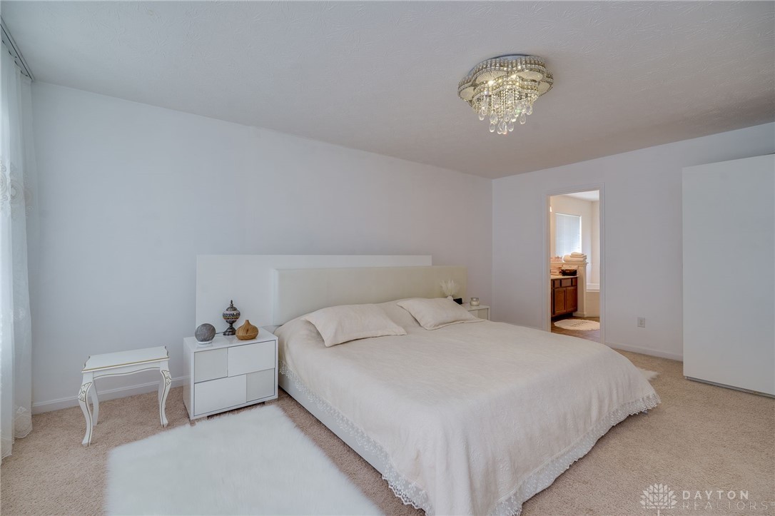 4239 Silver Oak Way, Dayton, Ohio image 32