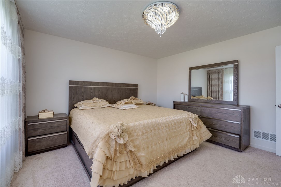 4239 Silver Oak Way, Dayton, Ohio image 27