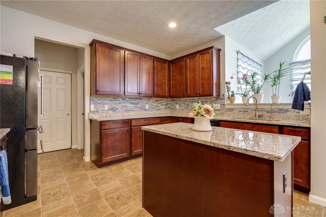 4239 Silver Oak Way, Dayton, Ohio image 8