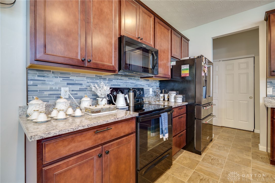 4239 Silver Oak Way, Dayton, Ohio image 7