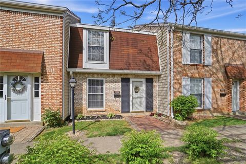 Photo of 1207 Georgetown Court, Fairborn, OH 45324 (MLS # 956846)