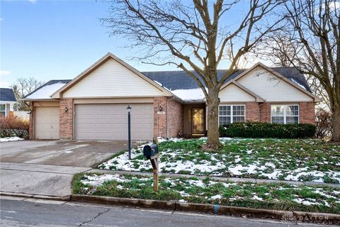 Photo of 1200 Whitetail Drive, Fairborn, OH 45324 (MLS # 950016)