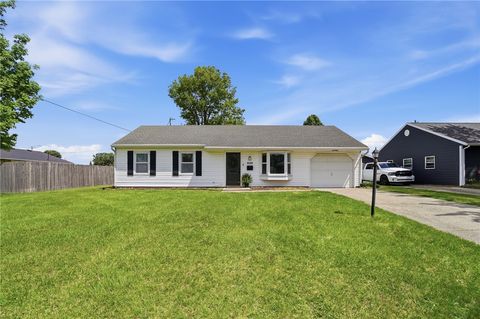 Photo of 1404 Attleboro Avenue, Springfield, OH 45503 (MLS # 959269)