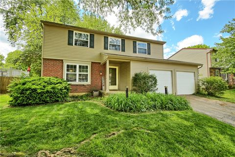 Photo of 2318 Cross Village Drive, Miamisburg, OH 45342 (MLS # 958958)