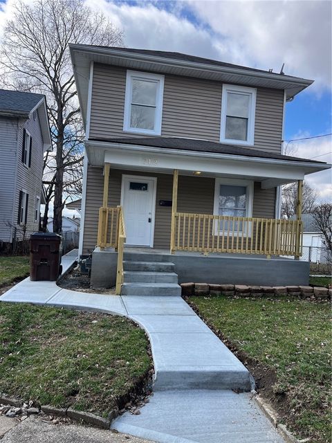 Photo of 712 Poplar Street, Middletown, OH 45044 (MLS # 952560)
