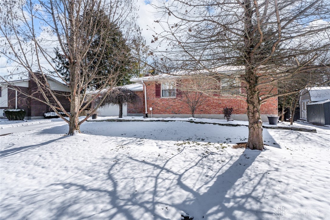 96 Sue Drive, Germantown, Ohio image 3