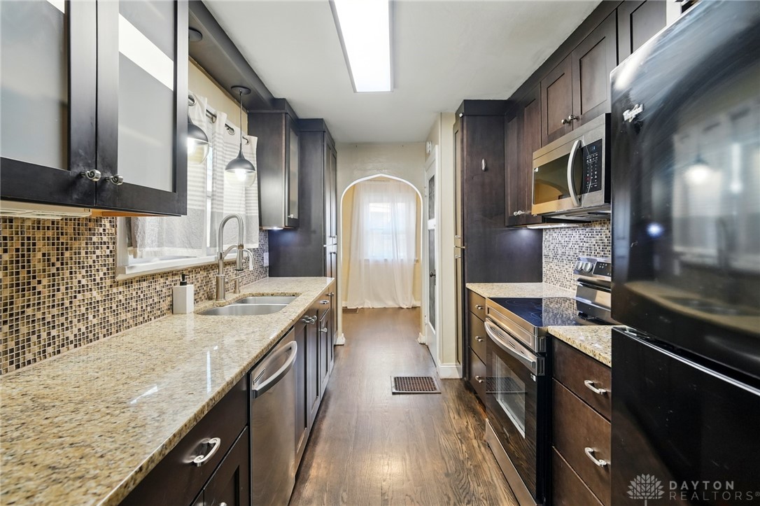 3459 Wellington Drive, Dayton, Ohio image 10