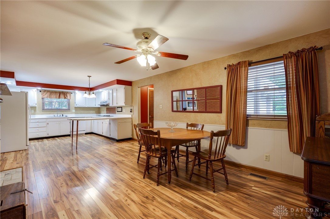 1252 Harmony Lane, Fairborn, Ohio image 7